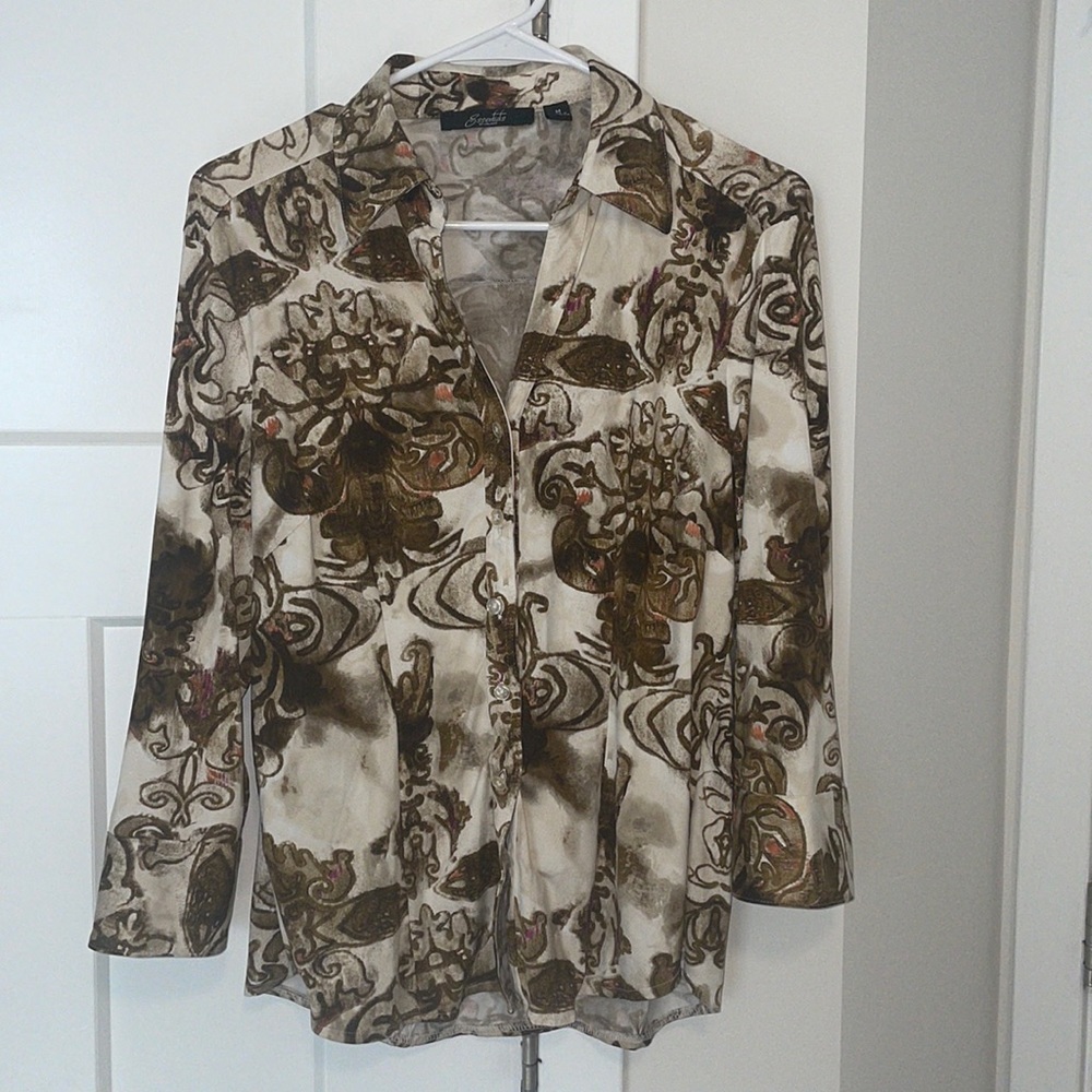 Essentials by Milano blouse